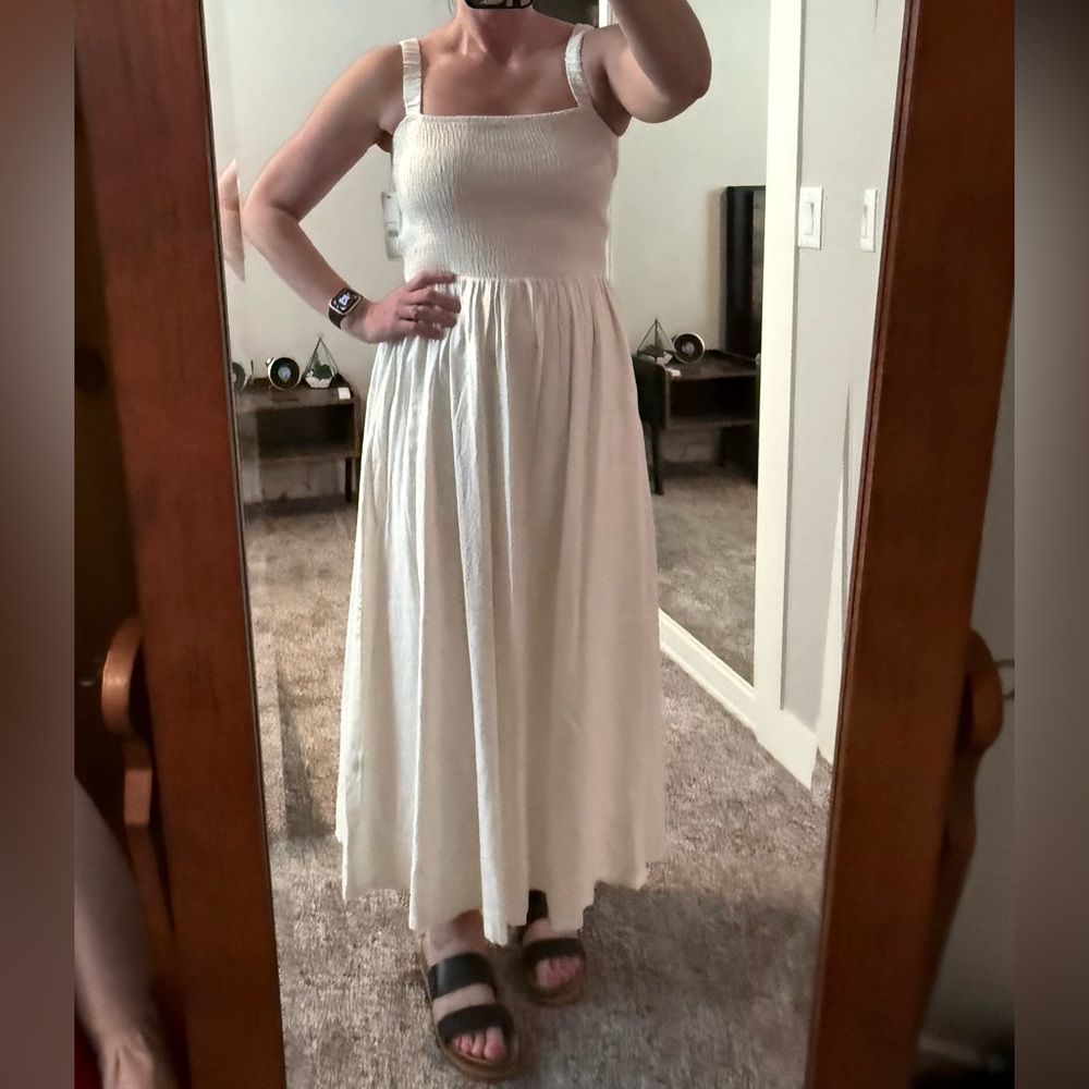 Kendall & Kylie Cream Smocked Dress with Open Back Design. Size L - NWT